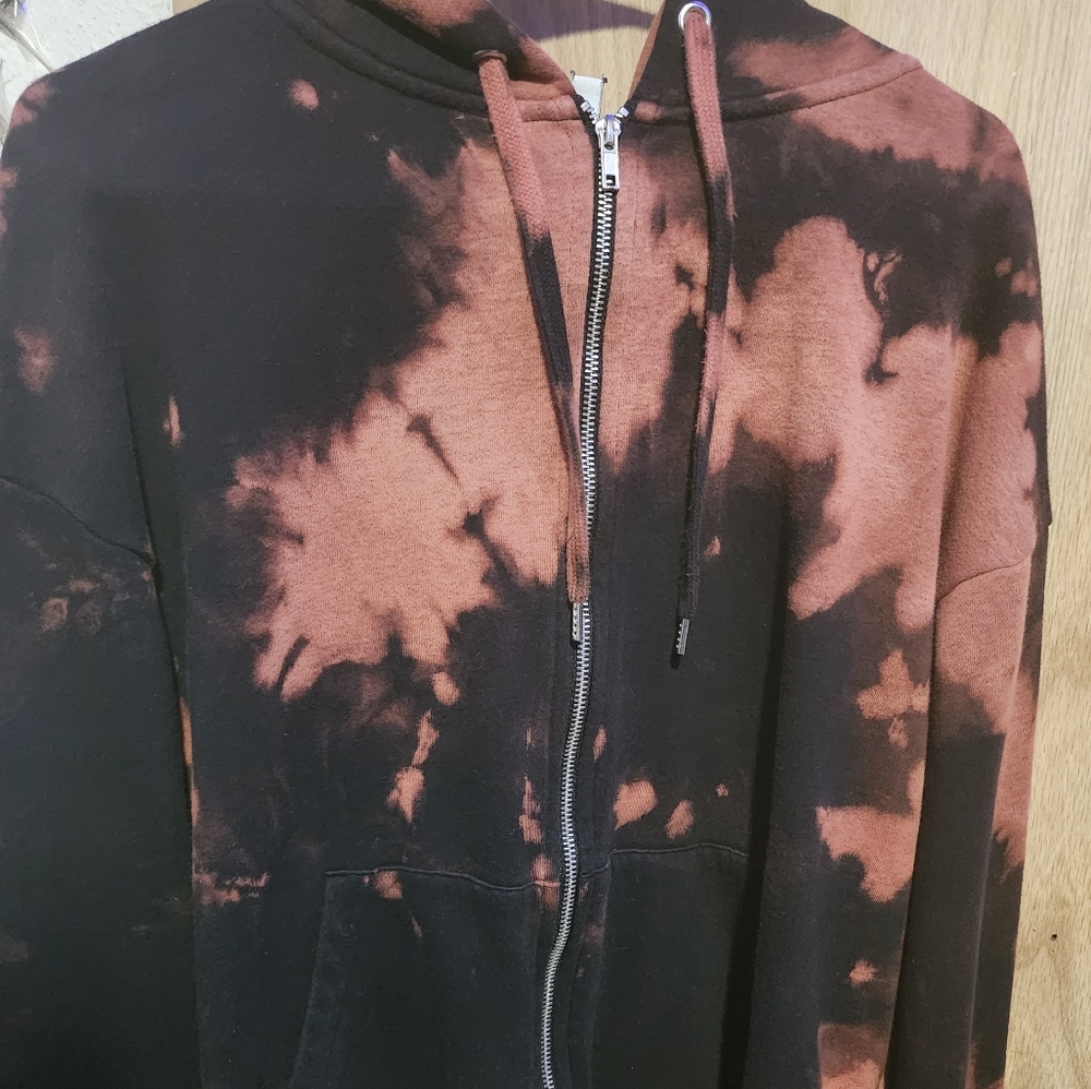 Bleached divided hoodie